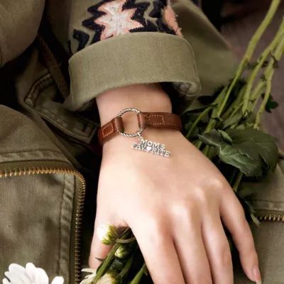 "Mom's Favorite" Charm in Sterling Silver - Image 3