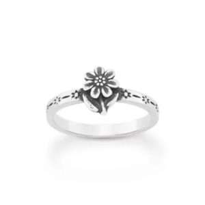 Mini Daisy Ring in Sterling Silver