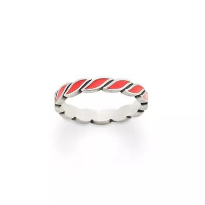 Scalloped, Cordoba and Twisted Ring Stack - Image 5